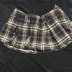 Chic Plaid Skater Skirt - Black, White, and Tan